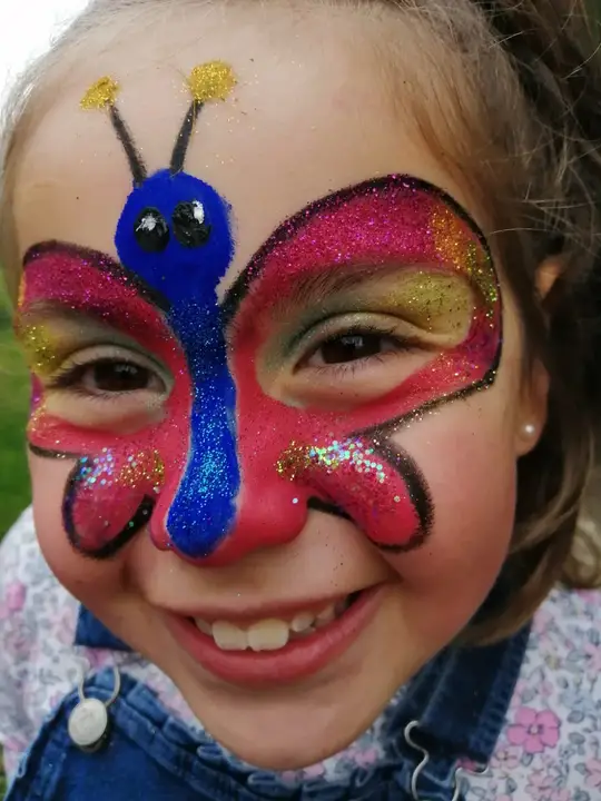 Pintacaritas de mariposa